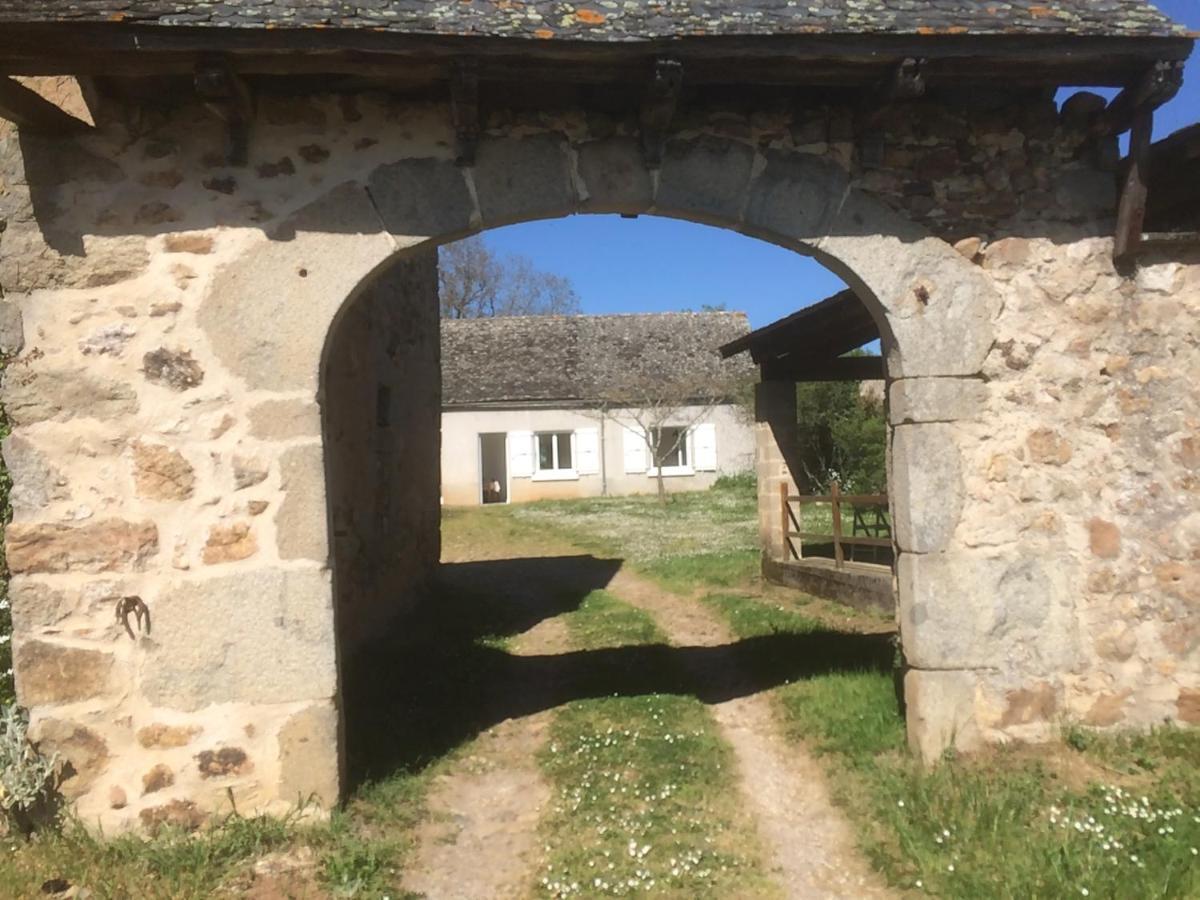 Gîte à la Prade haute Najac Esterno foto